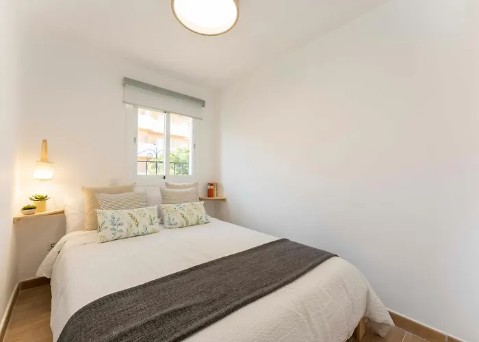 Apartamento De Dos Dormitorios En Casco Historico